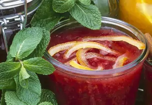 Johannisbeermarmelade mit Orange