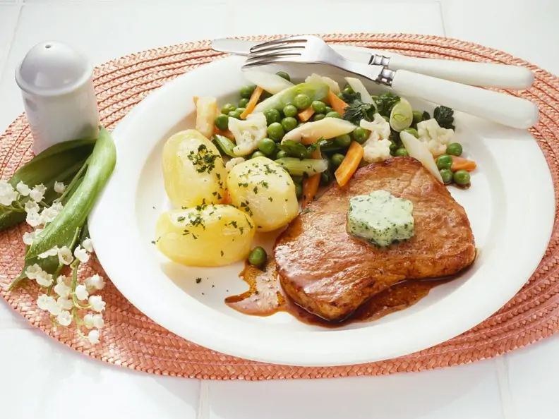 Leipziger Allerlei mit Kalbsschnitzel