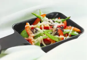 Zuckerschoten-Paprika-Raclette