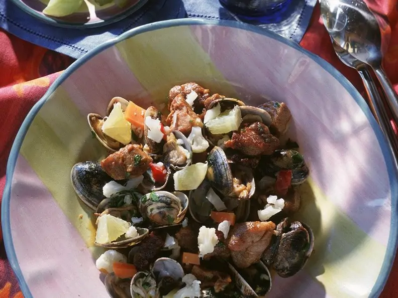 Muscheleintopf mit Fleisch
