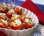 Gebackene Tomaten mit Nudel-Putenfüllung