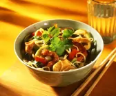 Asia-Nudeln mit Pute