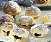 Profiteroles mit Schlagsahne
