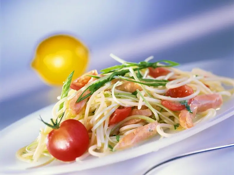 Nudeln mit Lachs