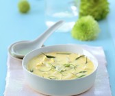 Bali-Suppe mit Kokosmilch und feinen Bohnen