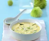 Bali-Suppe mit Kokosmilch und feinen Bohnen
