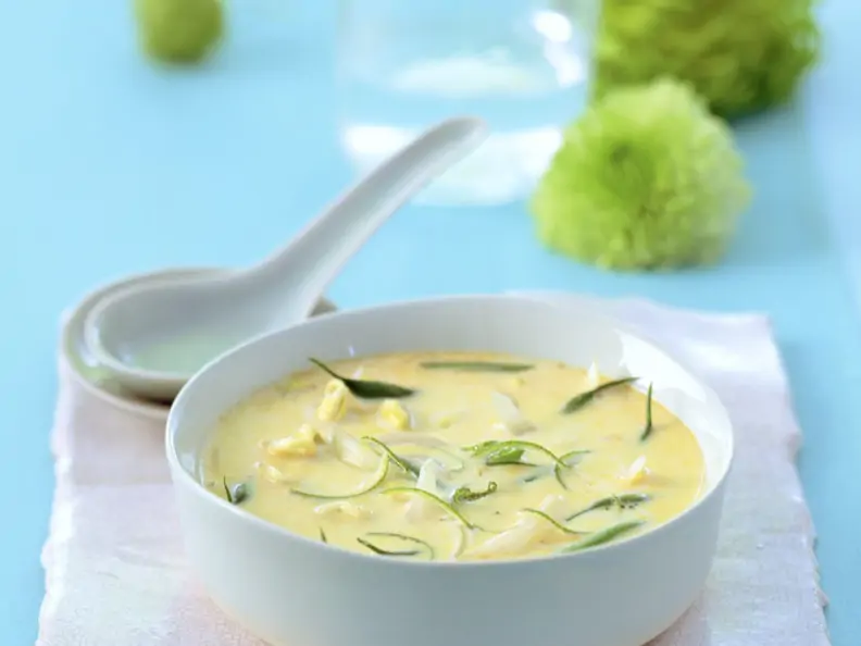 Bali-Suppe mit Kokosmilch und feinen Bohnen