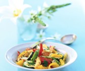 Ingwer-Gemüse mit Maiskölbchen