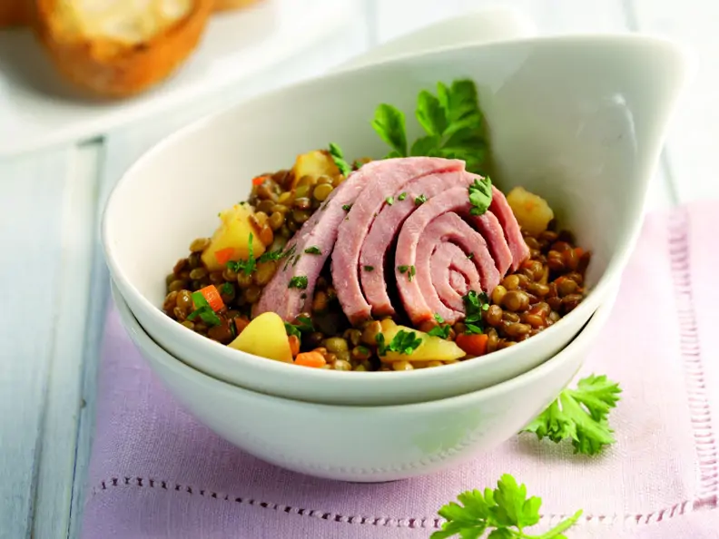 Linsen mit Kartoffeln und Thunfisch