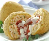 Reis-Kroketten mit Thunfisch und Mozzarella