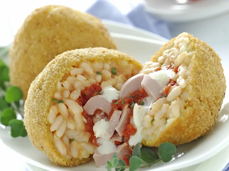 Reis-Kroketten mit Thunfisch und Mozzarella