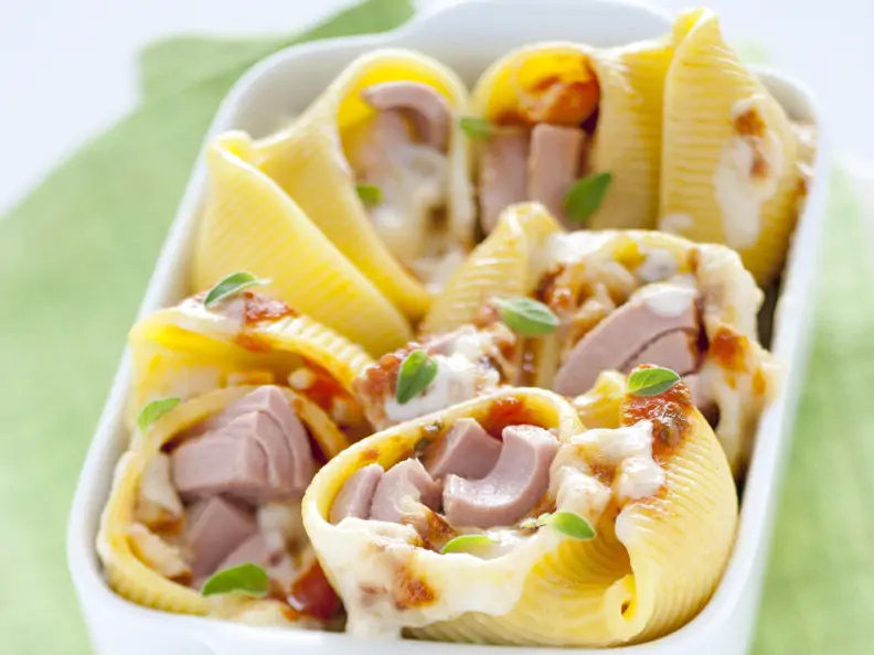 Conchiglioni-Gratin gefüllt mit Thunfisch und Mozzarella