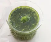 Petersilien-Haselnuss-Pesto