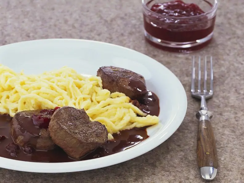 Reh mit Schokosauce