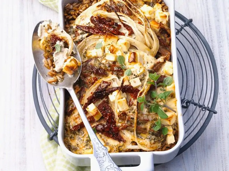 Getreidegratin mit Fenchel und getrockneten Tomaten