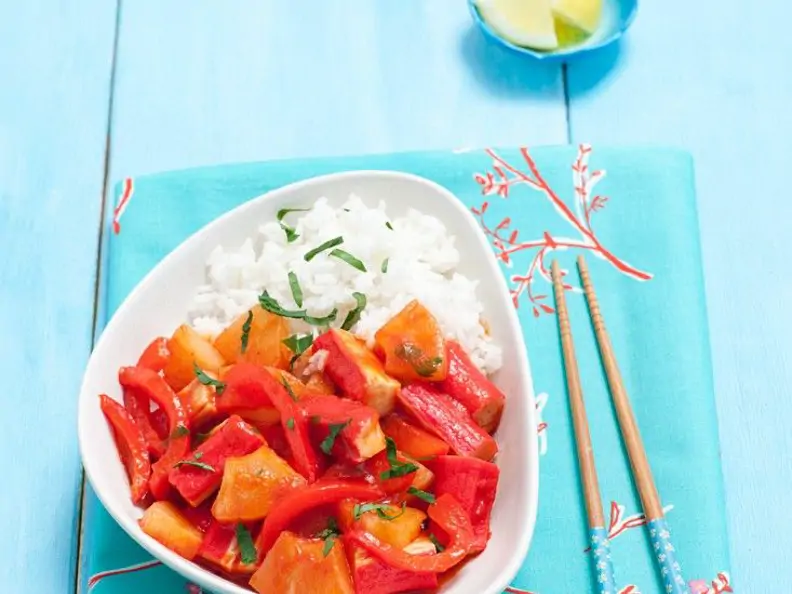 Fruchtige Paprika-Surimipfanne mit Reis