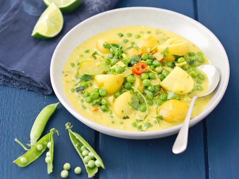 Gemüsecurry mit Kokosmilch und Kartoffeln