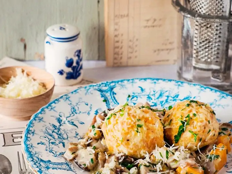 Putengeschnetzeltes mit Kürbisklößen