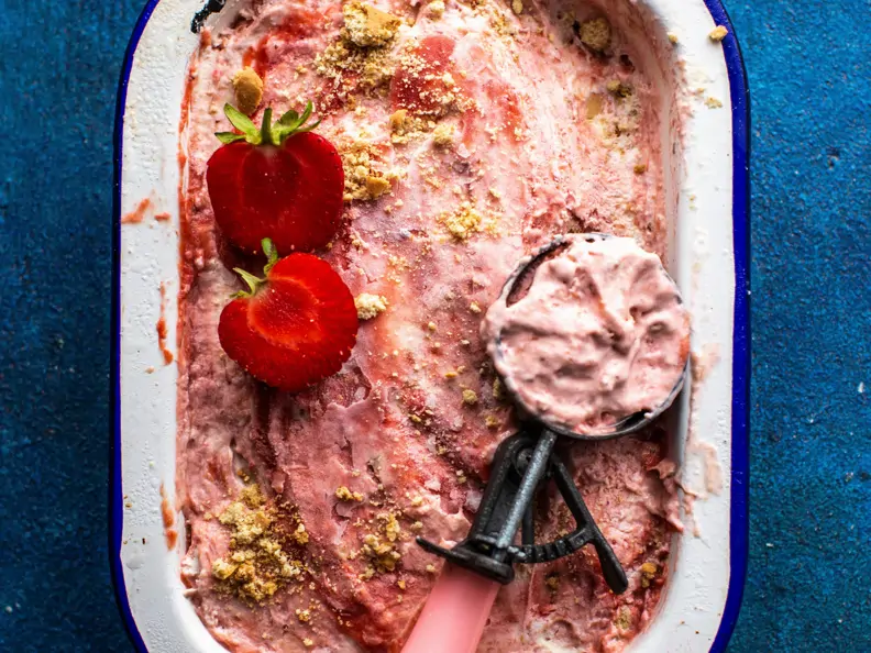 Erdbeer-Mascarpone-Eis