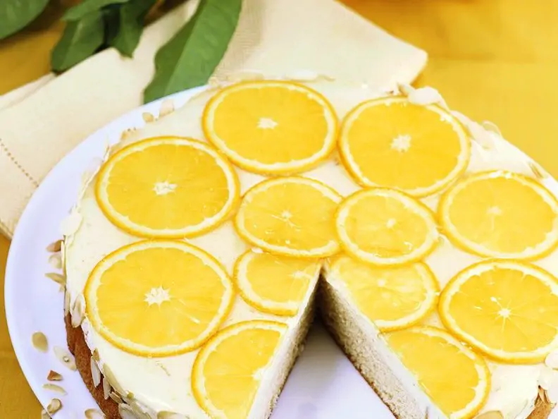 Orangen-Frischkäsetorte
