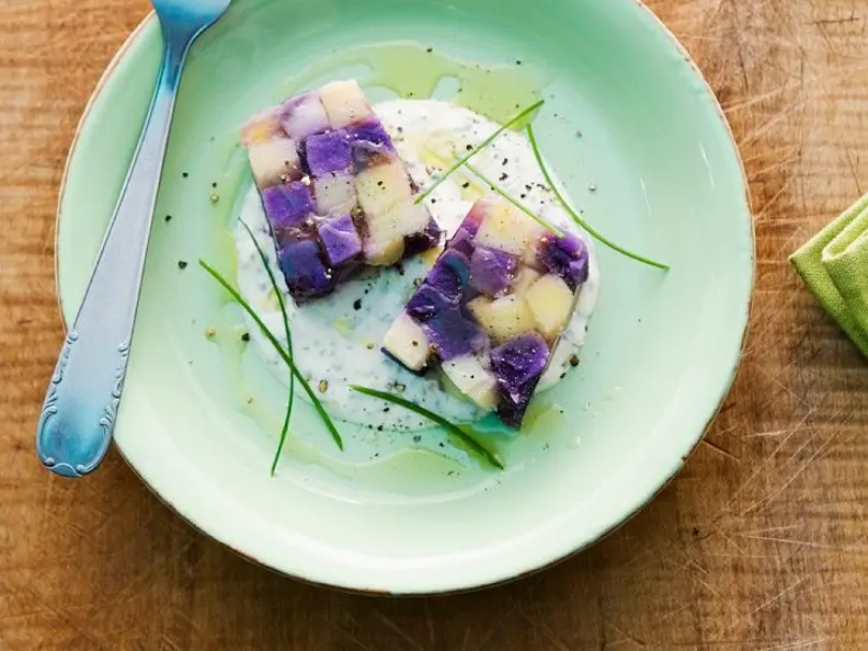 Bunte Kartoffelterrine