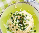 Nudeln mit Pesto