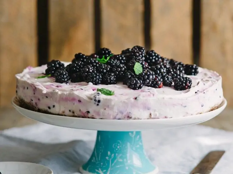 Käsekuchen mit Brombeeren