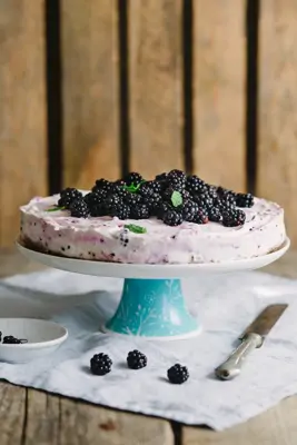 Käsekuchen mit Brombeeren