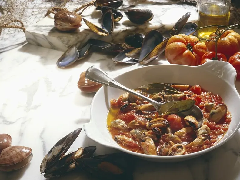 Muscheln in Tomatensauce
