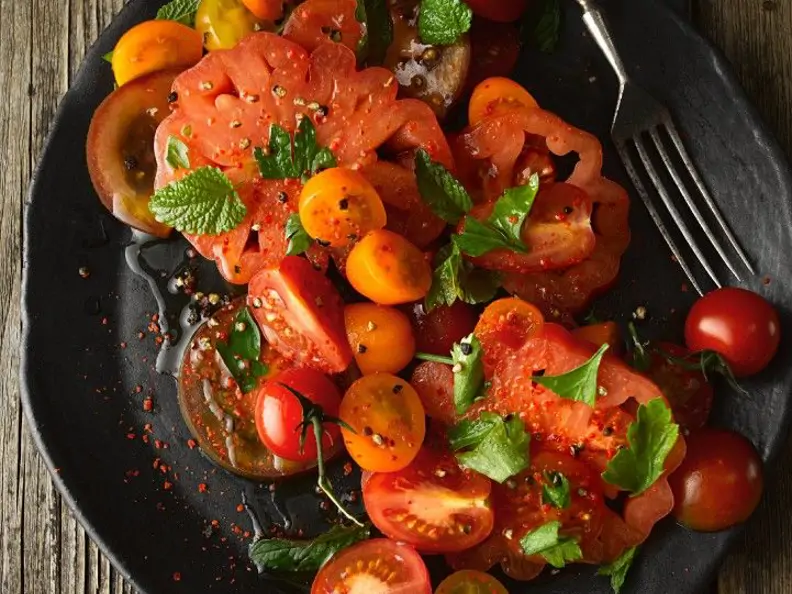 Tomaten-Minzsalat