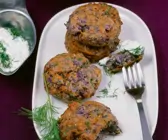 Lila Kartoffelküchlein mit Frischkäse