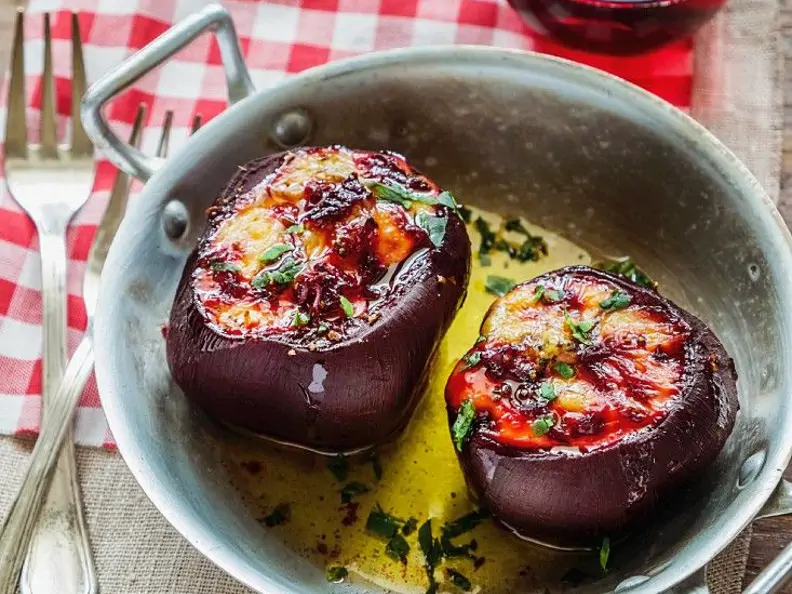 Rote Bete mit Käsefüllung