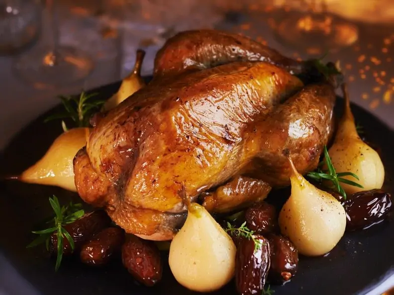 Perlhuhn mit Früchten