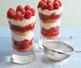 Beeren-Trifle