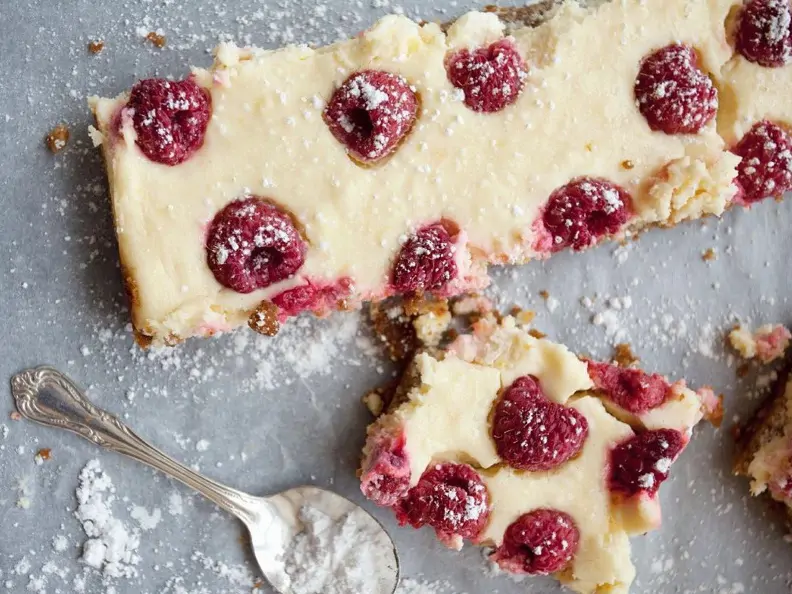 Käsekuchen-Himbeer-Schnitten