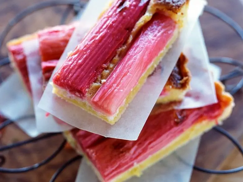 Rhabarberkuchen mit Quark