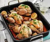 Stubenküken mit Gemüse