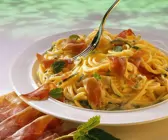 Nudeln mit Zucchinisauce