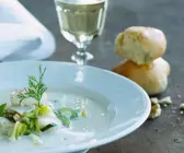 Lauchcremesuppe mit Fisch