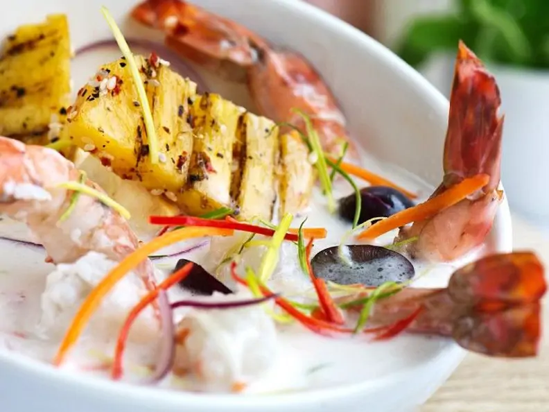 Shrimps mit Ananas in Kokossauce