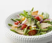Spargelsalat mit Knusperchips
