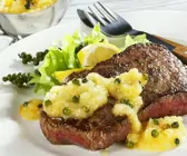 Steak mit fruchtiger Sauce