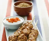 Gegrillte Hackfleischspieße