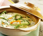 Low-Carb-Gemüsesuppe