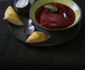 Rindersuppe mit Roter bete