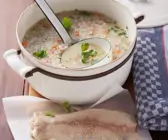 Graupensuppe mit Räucherfisch