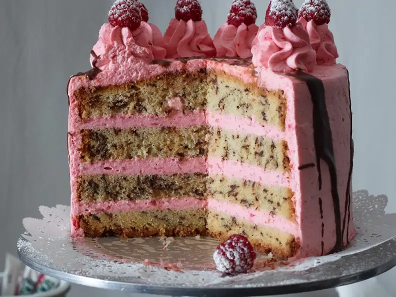 Himbeercreme-Schokotorte