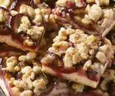 Zwetschgenkuchen mit Streuseln vom Blech