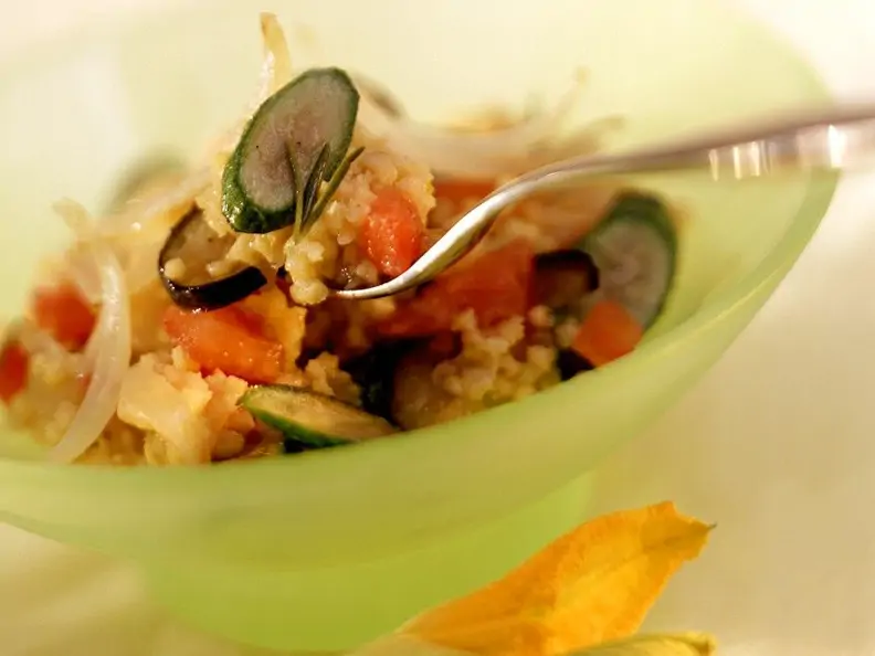 Hirserisotto mit Auberginen und Zucchini