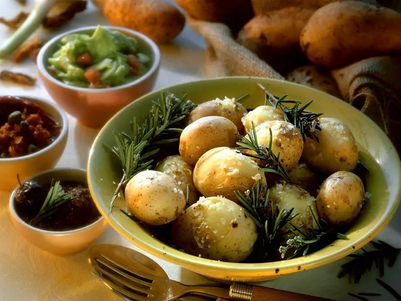 Rosmarinkartoffeln und Pesto
